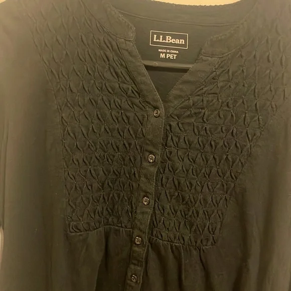 L.L.Bean embroidered V-Neck black women’s Medium button down cardigan top - Picture 2 of 10
